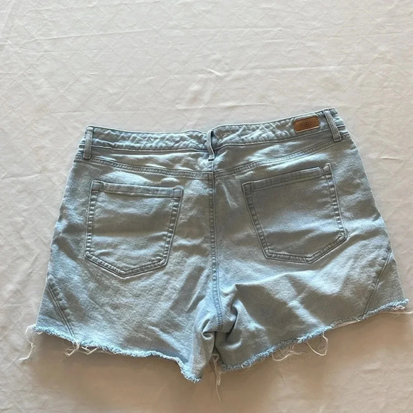 Sofia Jeans by Sofia Vergara Lila Short Jean shorts size 16 EUC - Picture 4 of 5